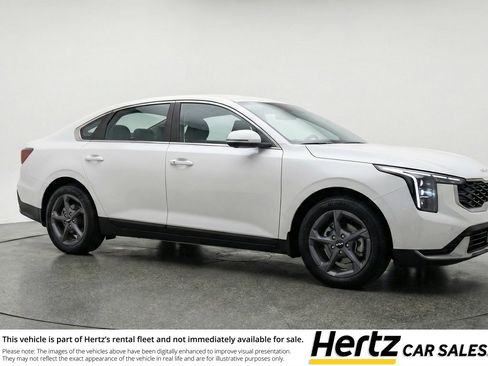Used 2025 Kia K4 FWD image 1