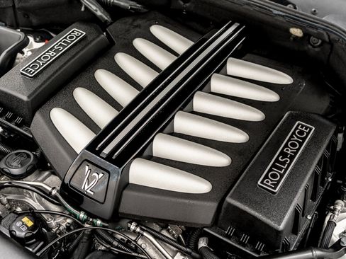 Used 2019 Rolls-Royce Wraith RWD image 34