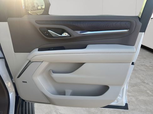 Used 2023 GMC Yukon Denali image 12