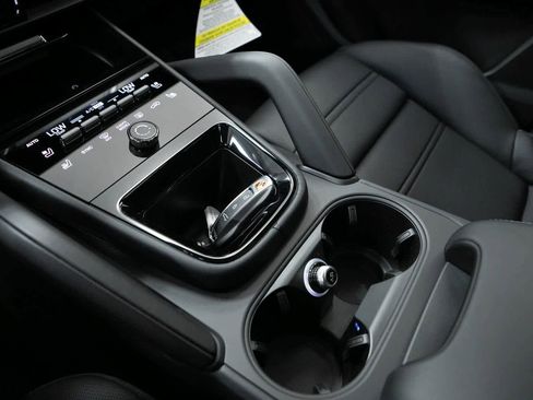 New 2026 Porsche Cayenne GTS image 24