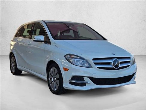 Used 2014 Mercedes-Benz B 250e w/ Range Package image 3