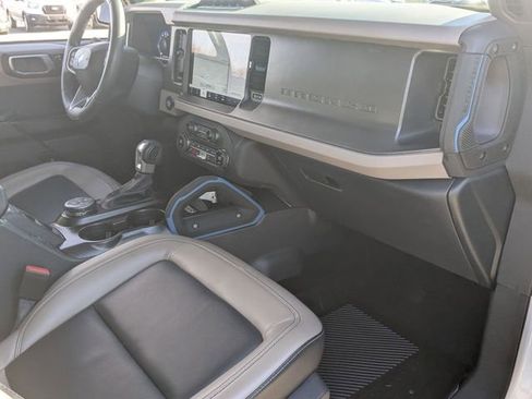 Used 2024 Ford Bronco Wildtrak image 27