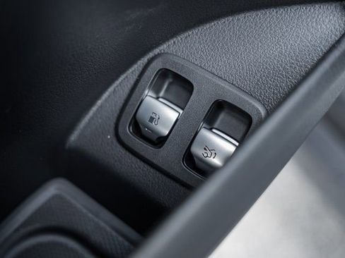 New 2025 Mercedes-Benz GLC 350e 4MATIC image 37