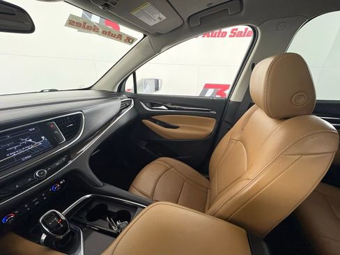 Used 2018 Buick Enclave Essence image 29