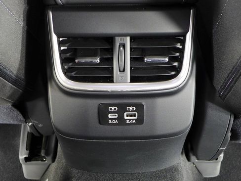 Certified 2025 Subaru Outback Premium image 22