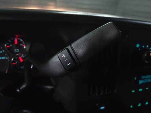 Used 2019 GMC Savana 2500 w/ Driver Convenience Package image 19