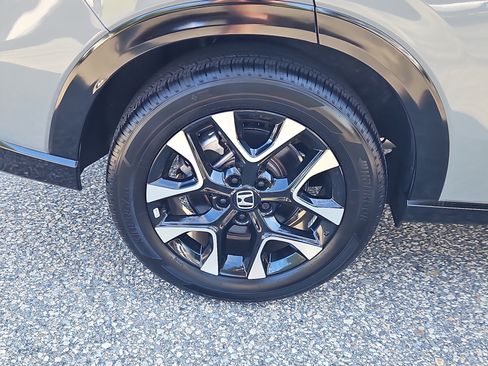 Certified 2026 Honda HR-V EX-L image 4