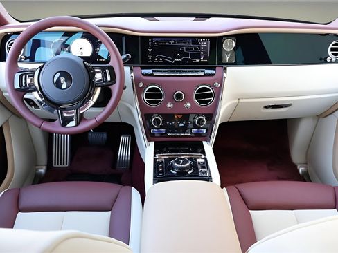 New 2026 Rolls-Royce Cullinan image 4