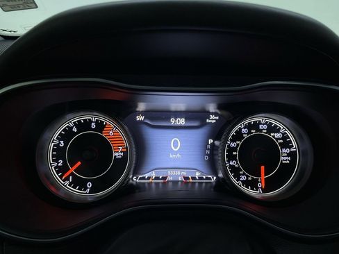 Used 2019 Jeep Cherokee Overland w/ Technology Group image 19