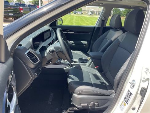 Used 2026 Kia Seltos EX w/ EX Sunroof Package AWD/4WD image 8