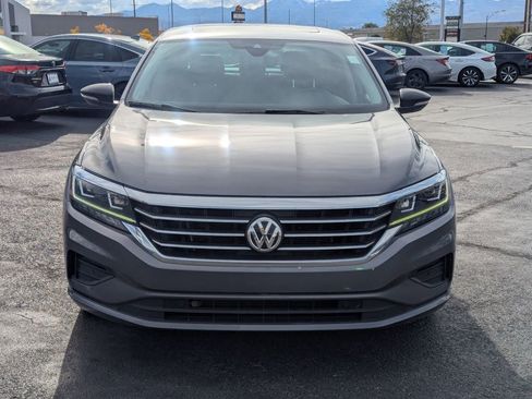 Used 2022 Volkswagen Passat 2.0T FWD image 10