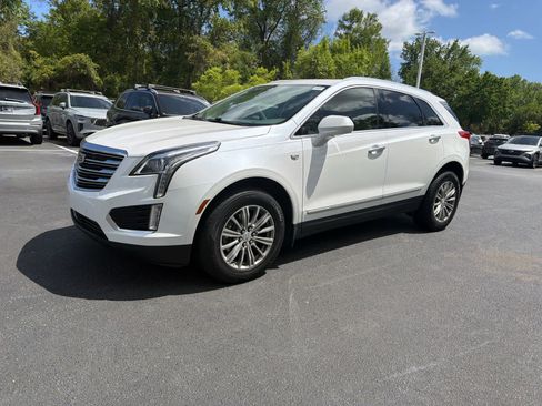 Used 2018 Cadillac XT5 Luxury w/ Driver Awareness Package image 8