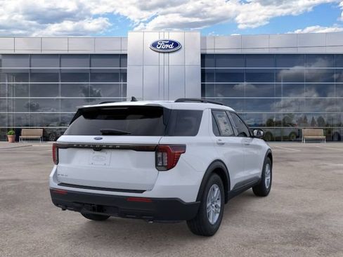 New 2026 Ford Explorer Active RWD image 8