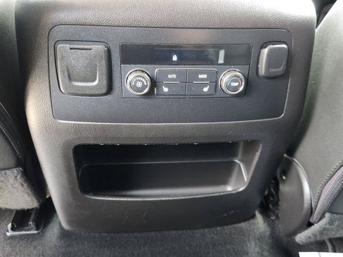 Used 2017 Chevrolet Suburban Premier AWD/4WD image 12
