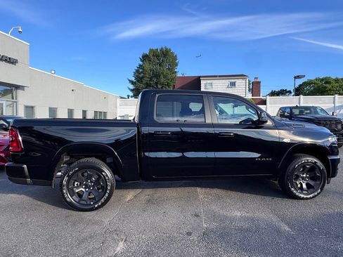 New 2026 RAM 1500 4x4 Crew Cab image 9