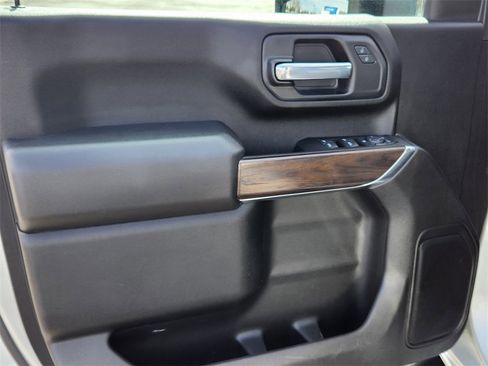 Used 2023 Chevrolet Silverado 2500 Custom w/ Custom Convenience Package image 6