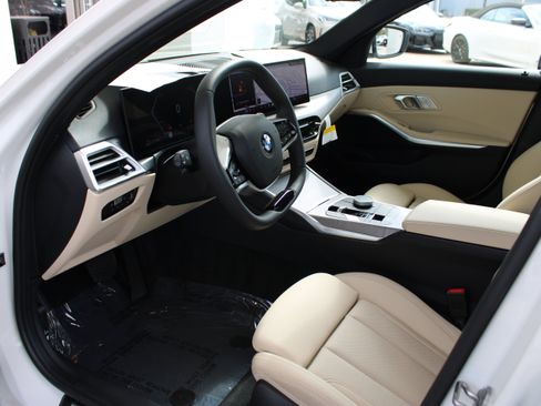 Used 2026 BMW 330i Sedan w/ Convenience Package RWD image 16