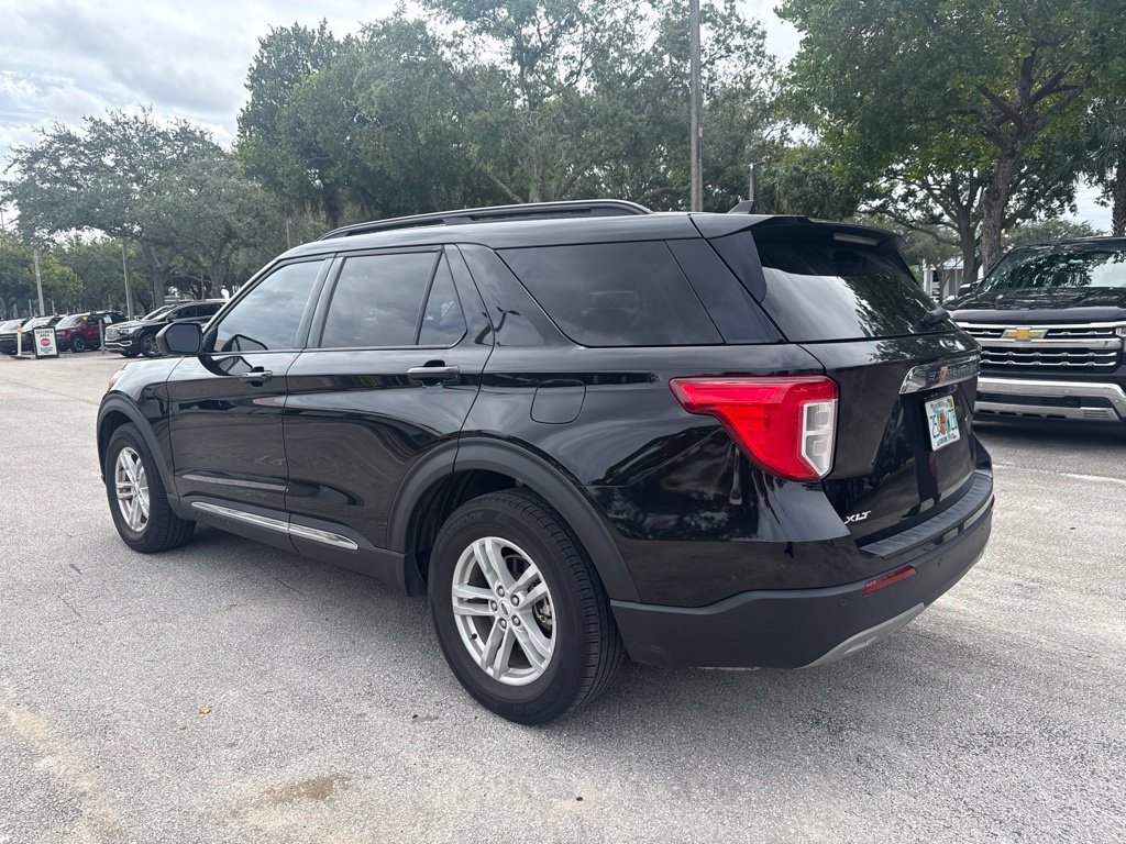 Used 2023 Ford Explorer XLT w/ Equipment Group 202A RWD image 5