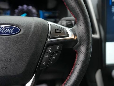 Used 2024 Ford Edge ST-Line image 23