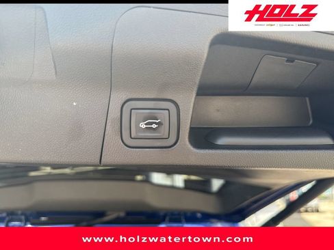 Certified 2023 GMC Acadia SLE w/ Driver Convenience Package AWD/4WD image 25