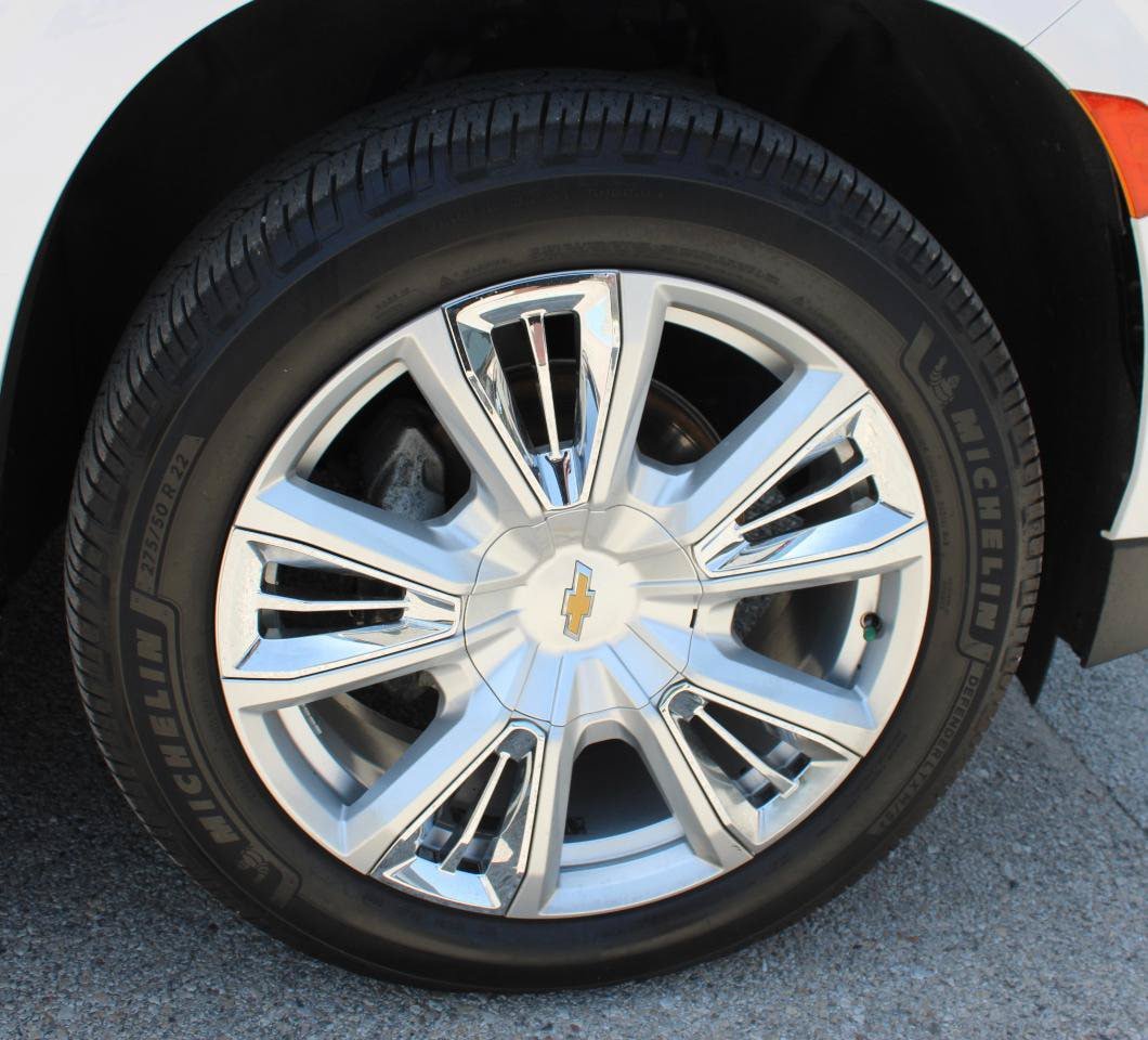 Used 2022 Chevrolet Suburban High Country AWD/4WD image 8