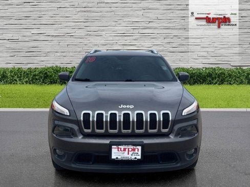 Used 2018 Jeep Cherokee Latitude Plus w/ Cold Weather Group image 8
