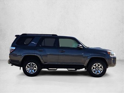 Used 2021 Toyota 4Runner TRD Off-Road Premium w/ Moonroof Package AWD/4WD image 4
