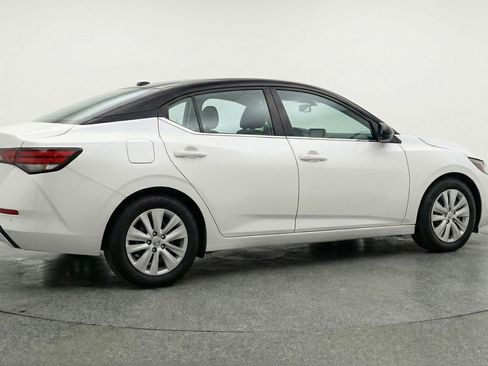 Used 2025 Nissan Sentra S image 9