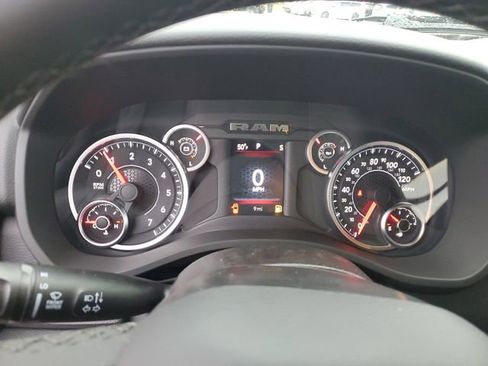 New 2026 RAM 1500 4x4 Crew Cab image 14