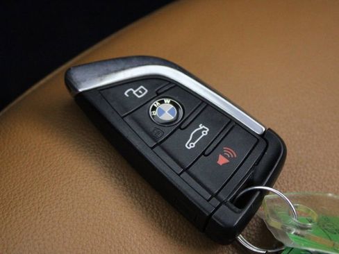 Used 2020 BMW Z4 M40i w/ Executive Package image 20