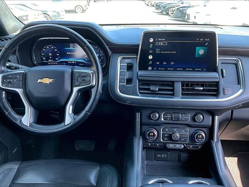 Used 2022 Chevrolet Suburban LT image 15