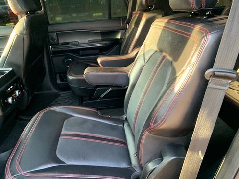 Used 2021 Ford Expedition Limited AWD/4WD image 23