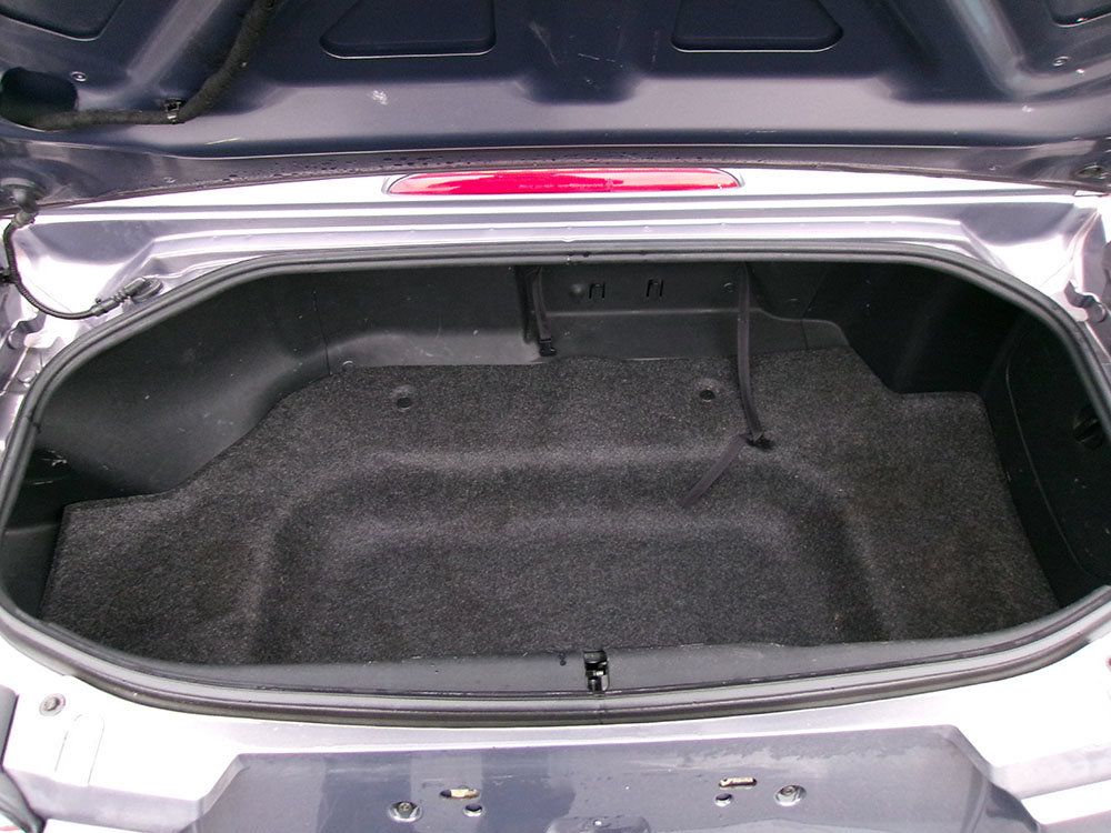 Used 2006 MAZDA MX-5 Miata Sport RWD image 12