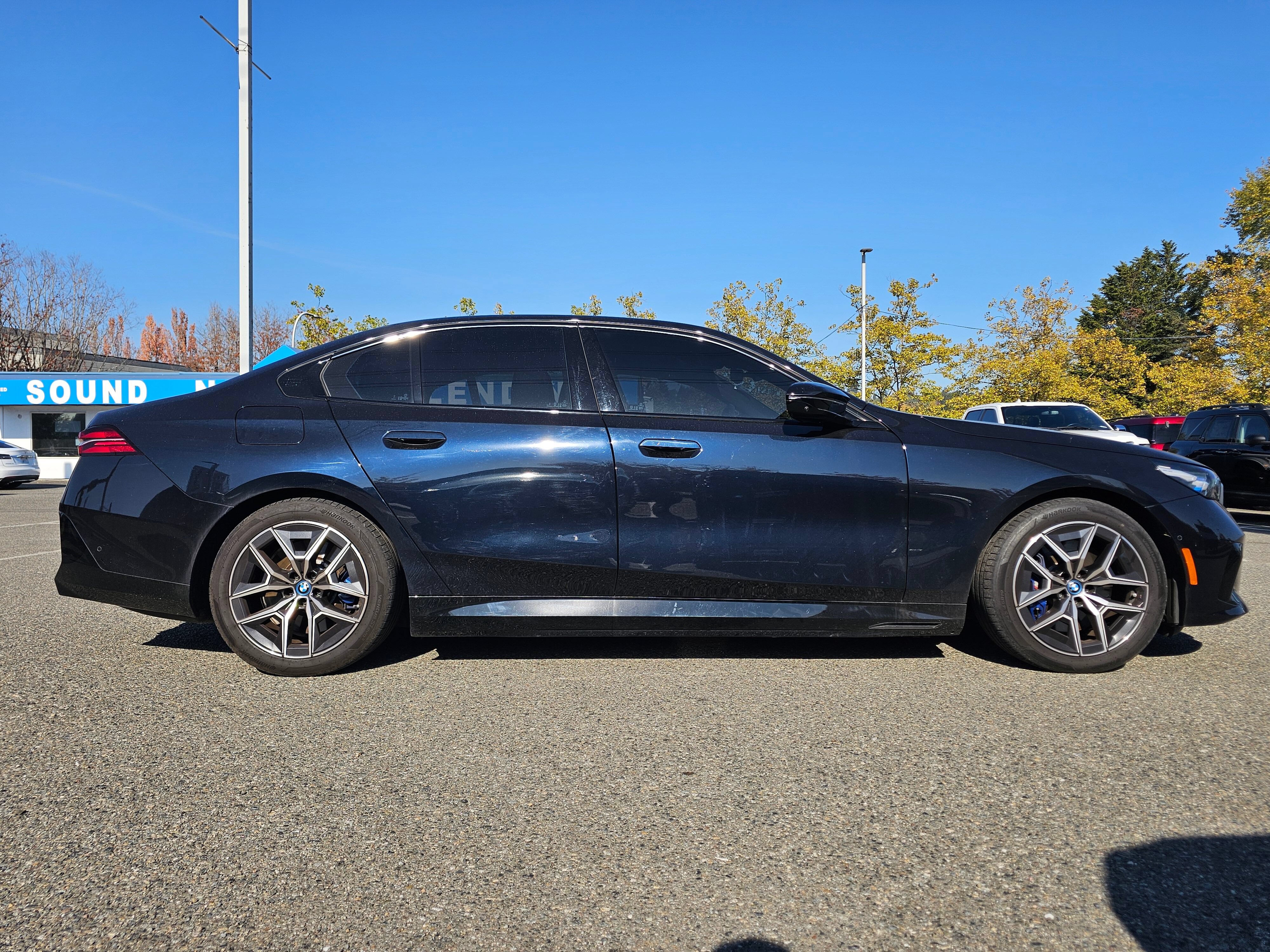 Used 2024 BMW i5 M60 w/ Premium Package AWD/4WD image 7