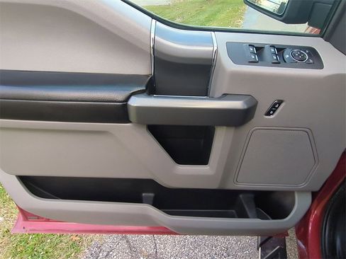 Used 2016 Ford F150 XLT w/ Equipment Group 302A Luxury image 14