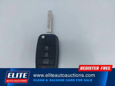 Used 2016 Kia Soul + w/ Audio Package FWD image 22