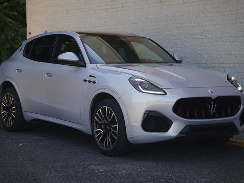 Used 2023 Maserati Grecale Modena AWD/4WD image 10