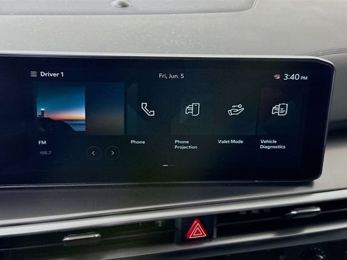 Certified 2025 Kia Sorento LX FWD image 7