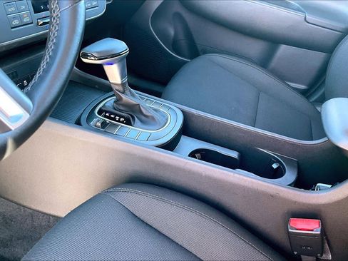 Used 2025 Hyundai Kona SEL image 15