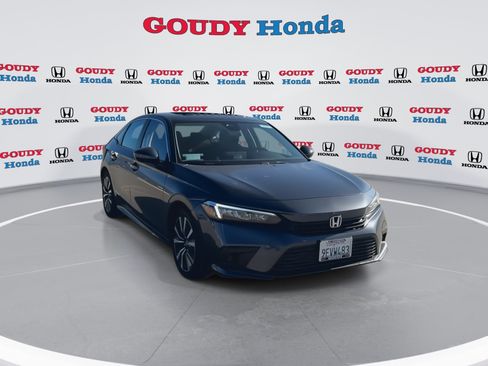 Used 2023 Honda Civic EX image 3