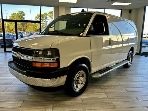 Used 2024 Chevrolet Express 2500 w/ Driver Convenience Package image 3