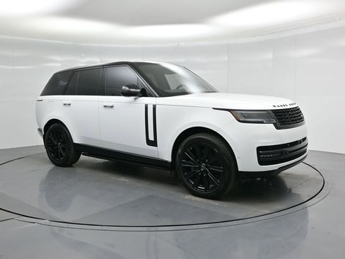 Used 2025 Land Rover Range Rover SE image 21