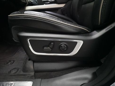 Used 2021 RAM 1500 Laramie AWD/4WD image 28