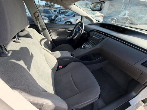 Used 2010 Toyota Prius Five FWD image 28