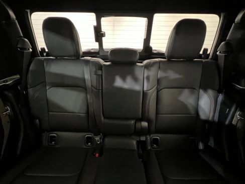 New 2025 Jeep Gladiator Rubicon AWD/4WD image 24
