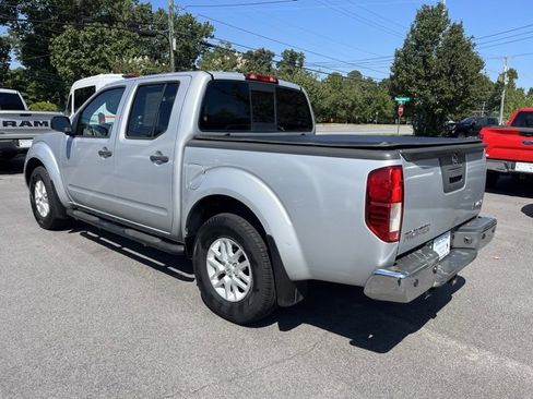 Used 2018 Nissan Frontier SV w/ Value Truck Package image 5