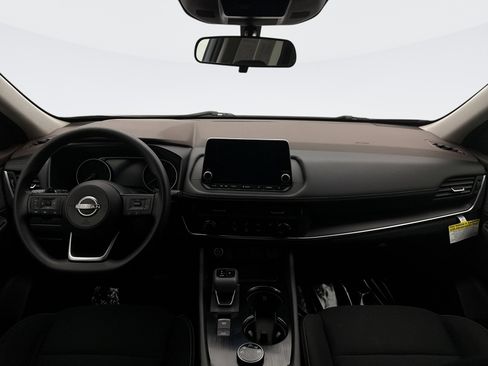 Used 2023 Nissan Rogue S image 14