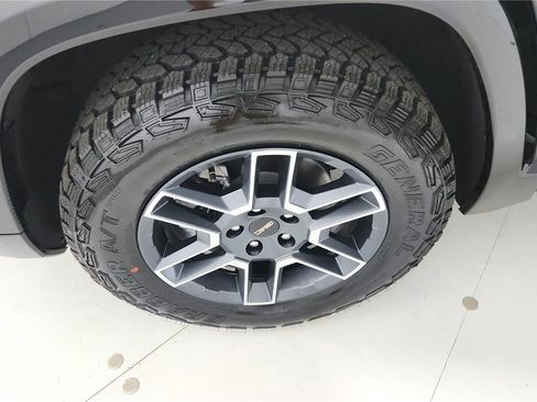 New 2026 GMC Terrain AT4 image 15