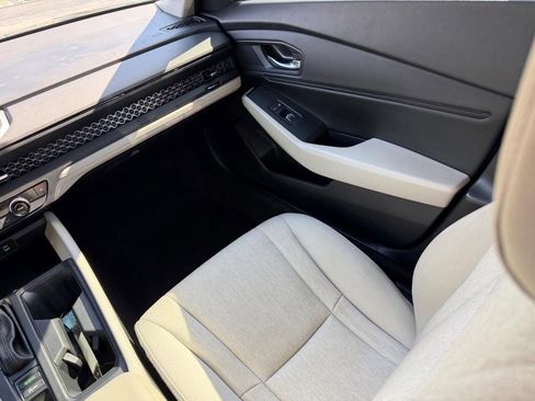 Used 2023 Honda Accord EX image 13