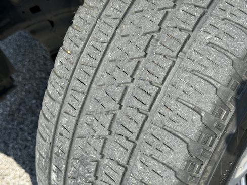Used 2023 RAM 1500 Laramie AWD/4WD image 12